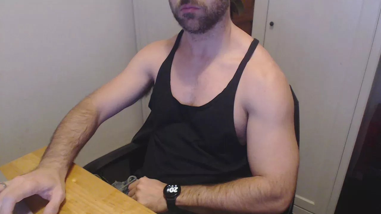 Offline PigPervert on Cam4