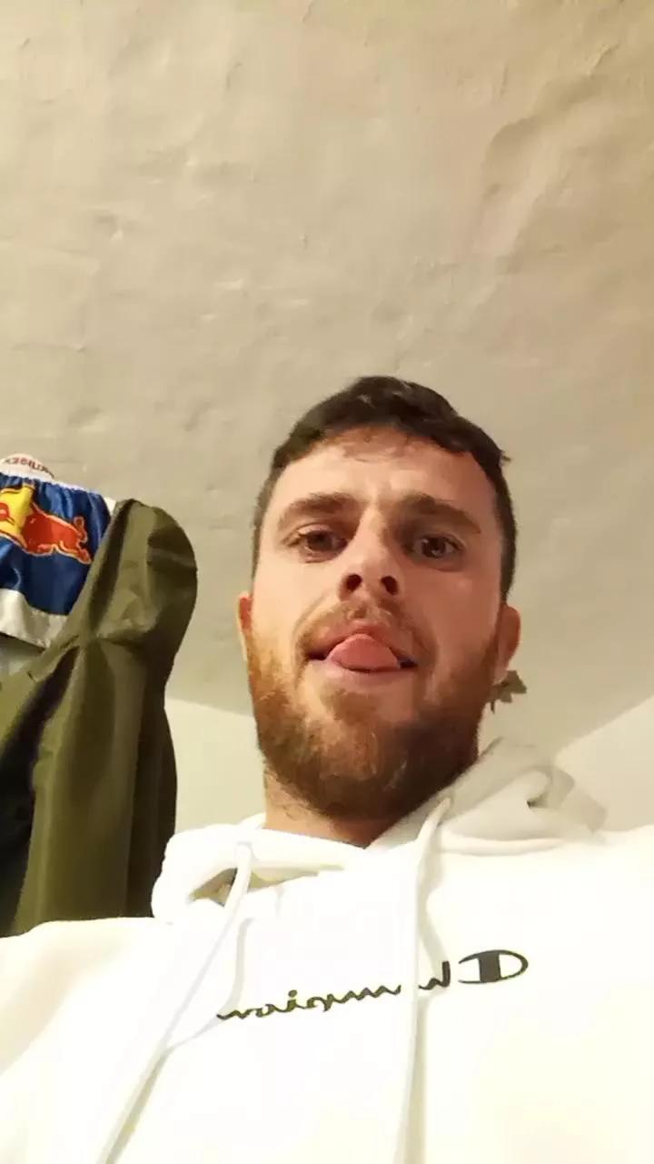 pocholo30 on Cam4 