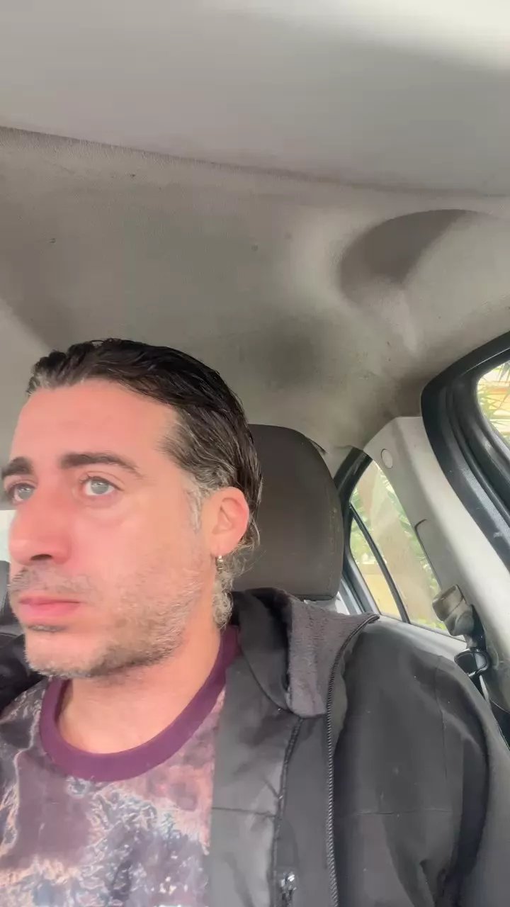 Offline Pollon29_cm on Cam4