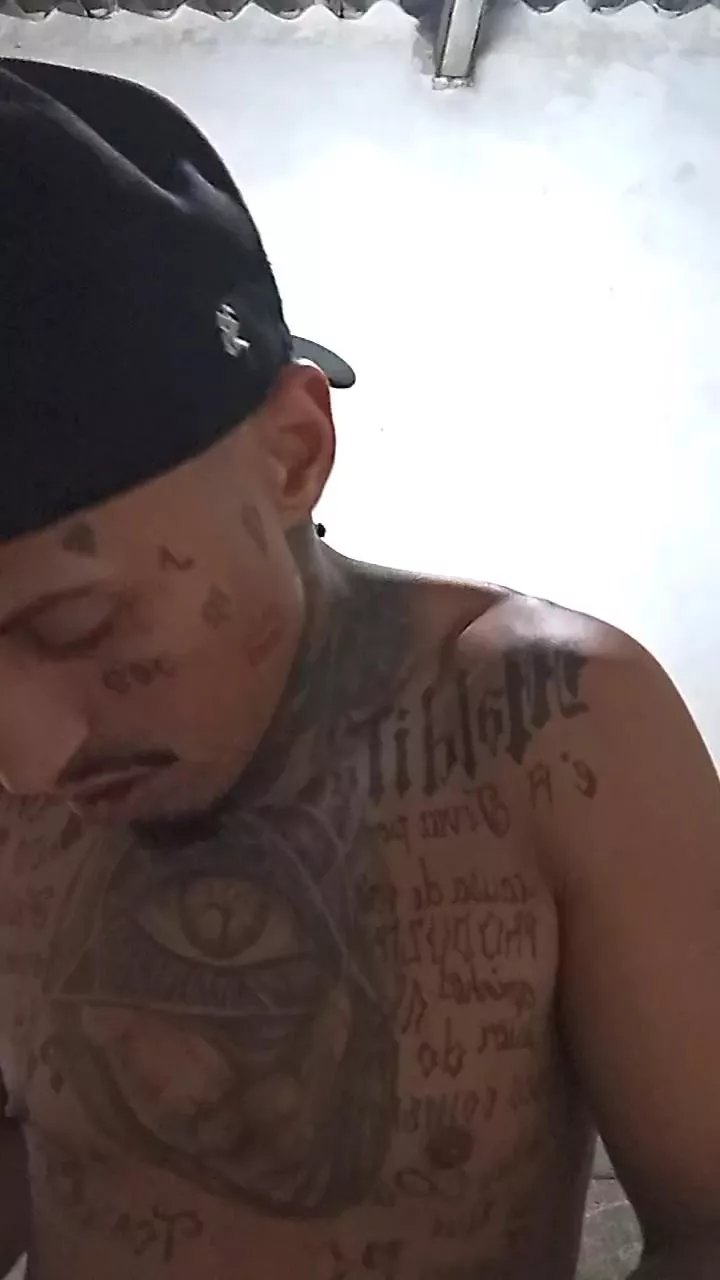 Offline PrincePrincipe on Cam4