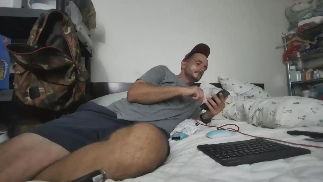 R_malcom on Cam4 