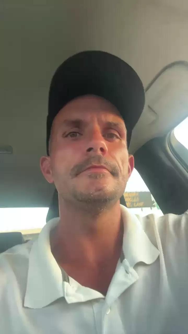 R_malcom on Cam4 