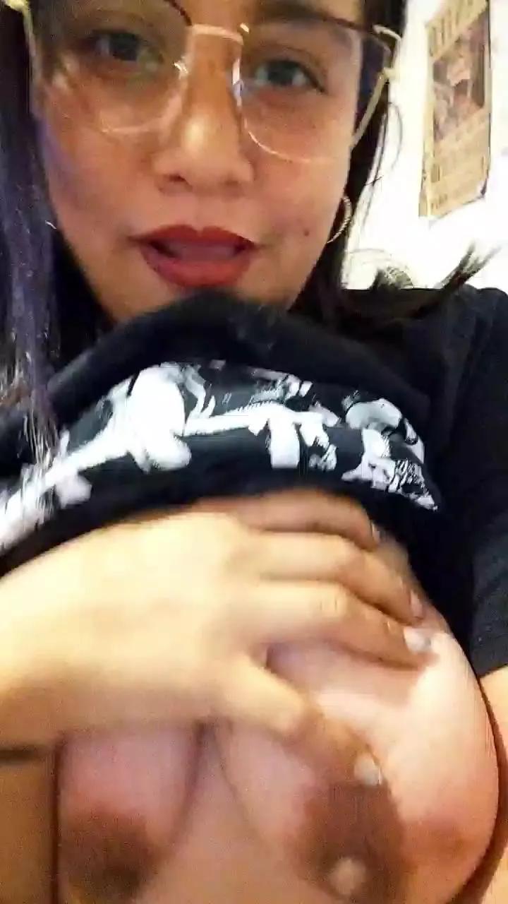 RachelUzumaki on Cam4 