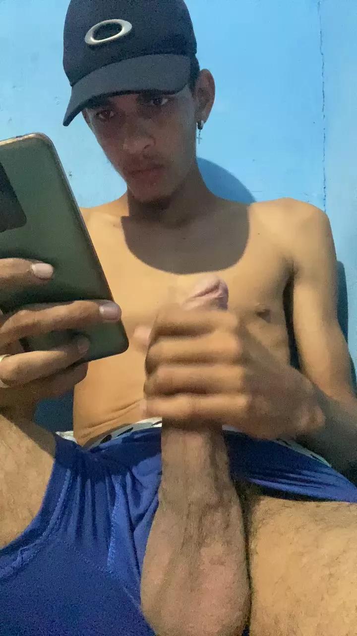 Raw_20c on Cam4 