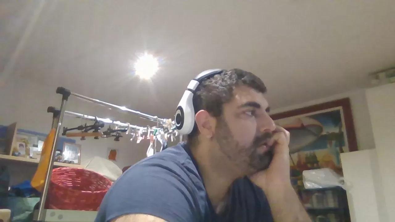 realKong on Cam4 