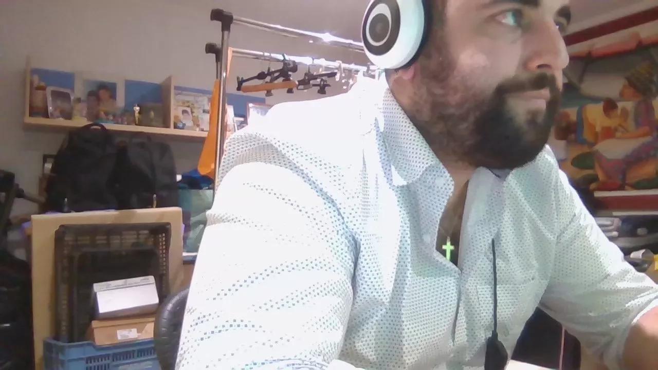 realKong on Cam4 