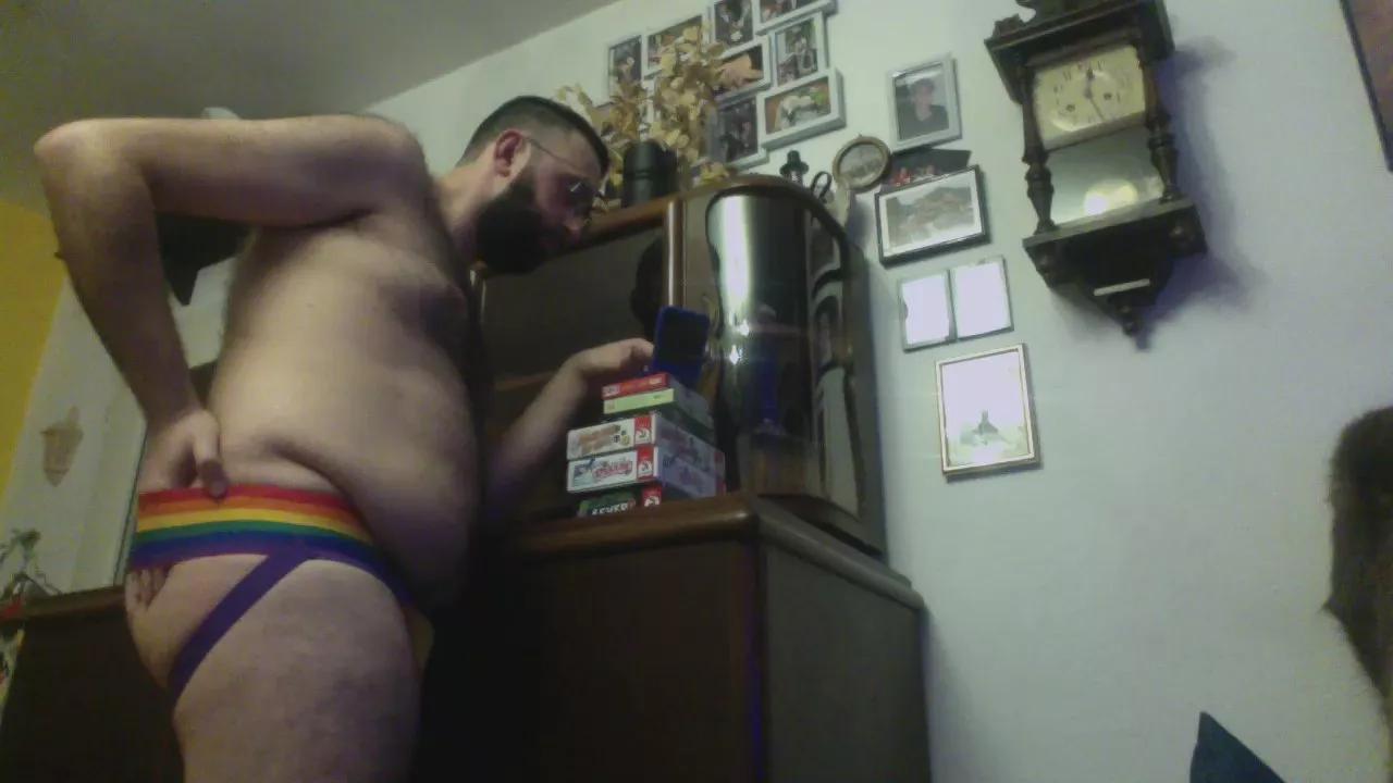 rgbrainbowbear on Cam4 