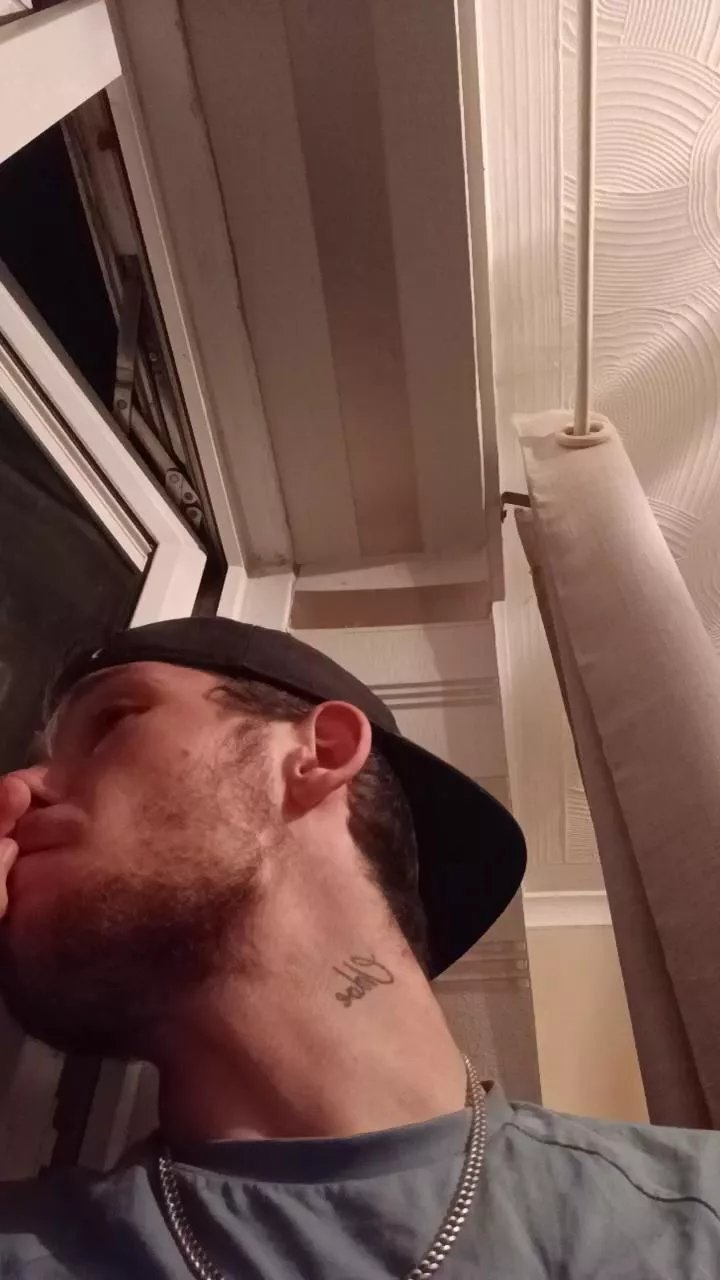 Offline richieebisback1 on Cam4