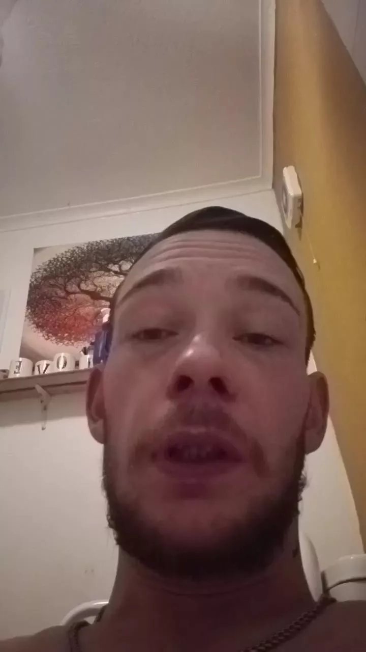 Offline richieebisback1 on Cam4