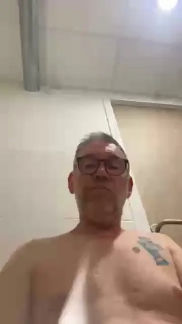 Offline Rivegauchefm on Cam4