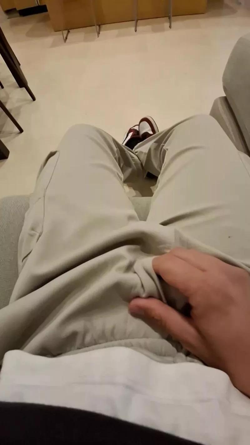 rocco517 on Cam4 