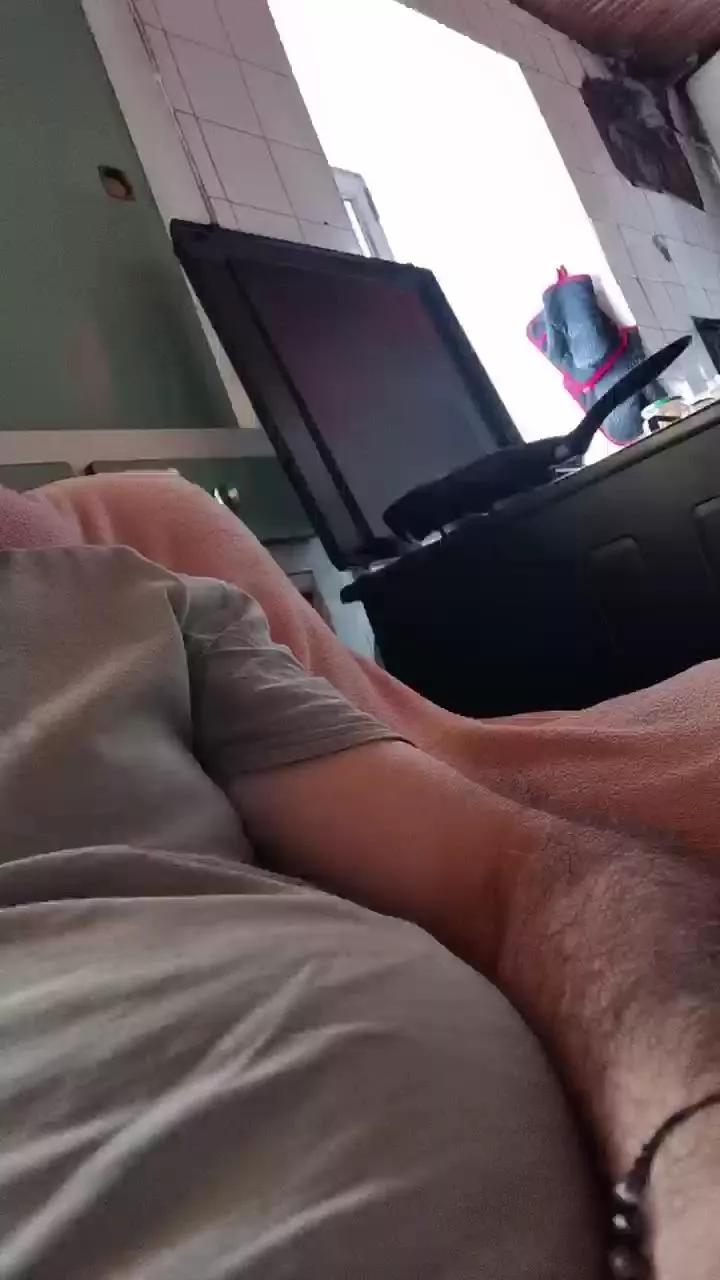 roverto on Cam4 