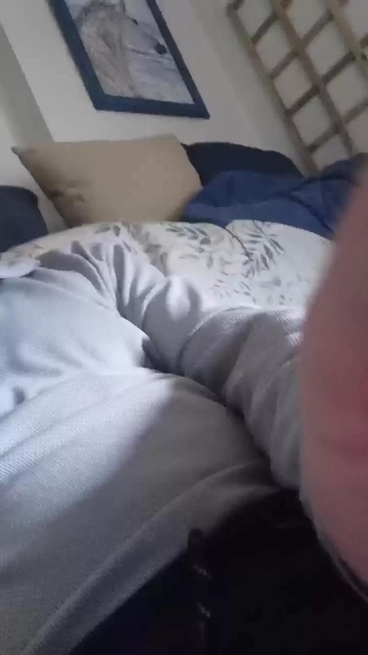 roverto on Cam4 