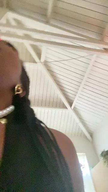 RoxyNL on Cam4 