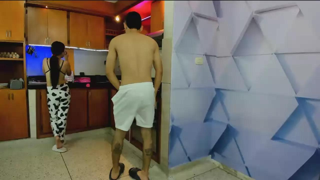 Royalkitchen on Cam4 