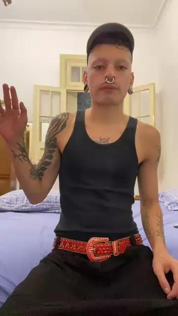 santinosanto33 on Cam4 