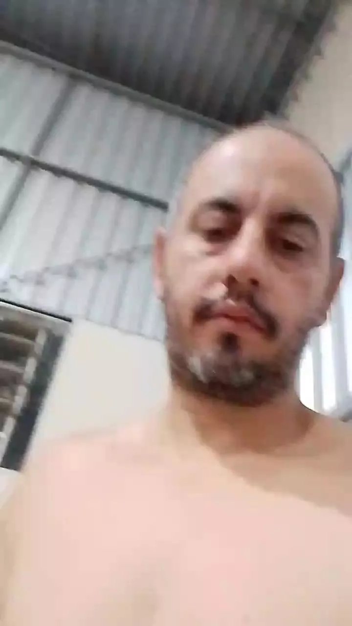 Offline sedutor410 on Cam4