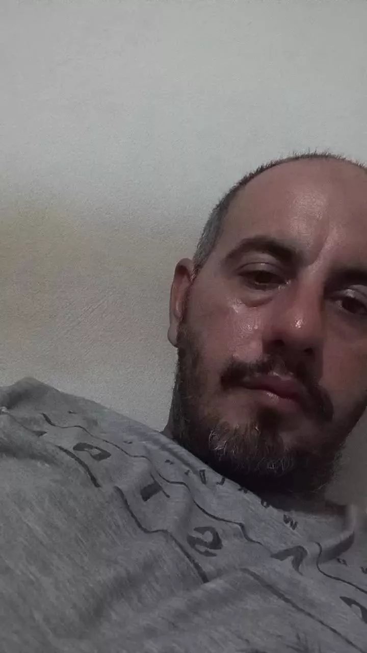 Offline sedutor410 on Cam4