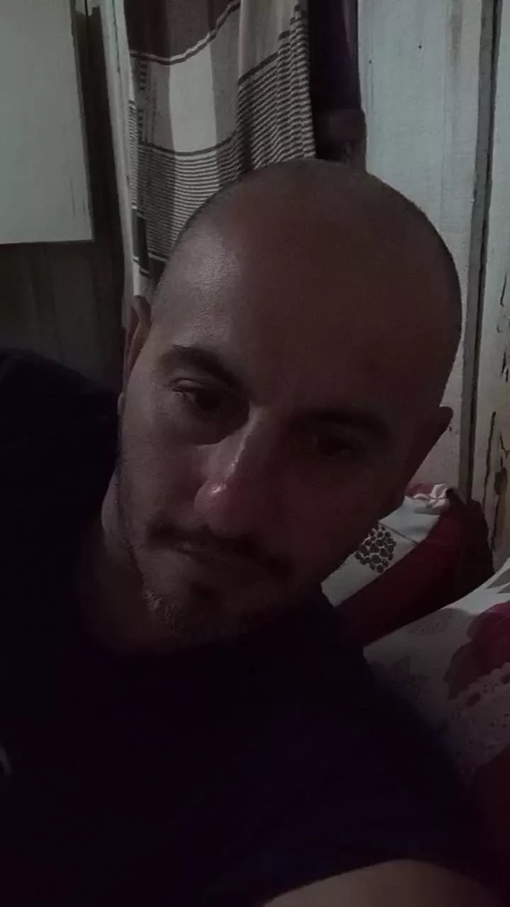 Offline sedutor410 on Cam4