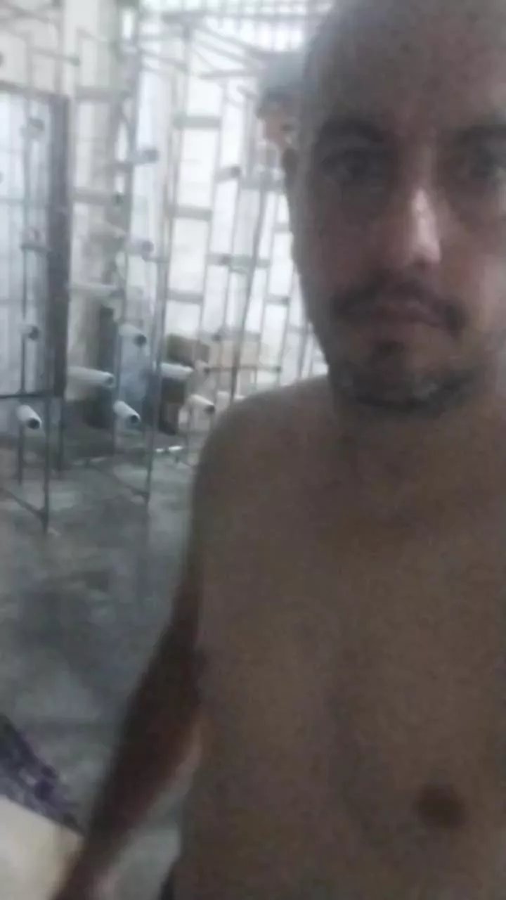 Offline sedutor410 on Cam4