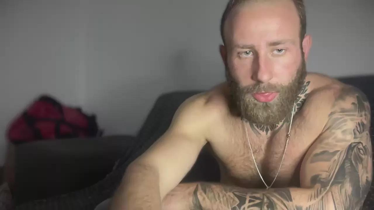 sergio300PL on Cam4 
