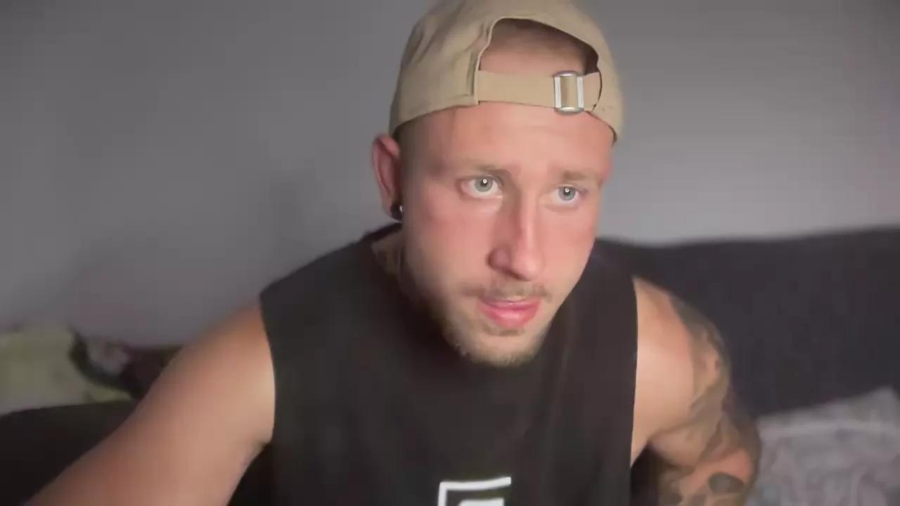 sergio300PL on Cam4 