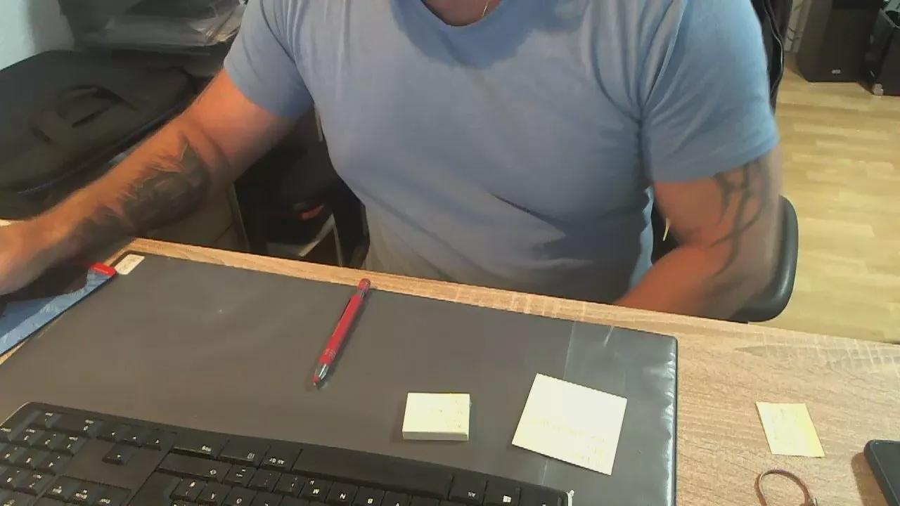 Sexsklave01 on Cam4 