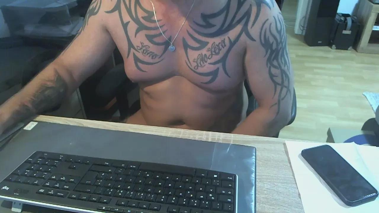 Sexsklave01 on Cam4 