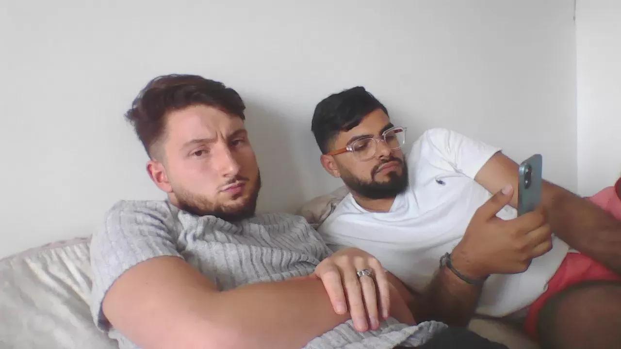 Sexyboyshow69 on Cam4 