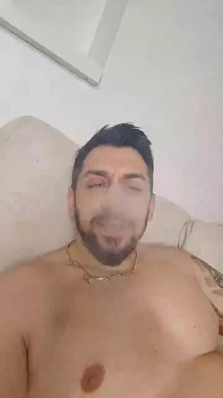 Sir_romanian on Cam4 