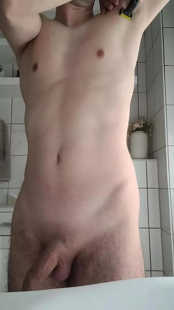 skinnyboy1097 on Cam4 