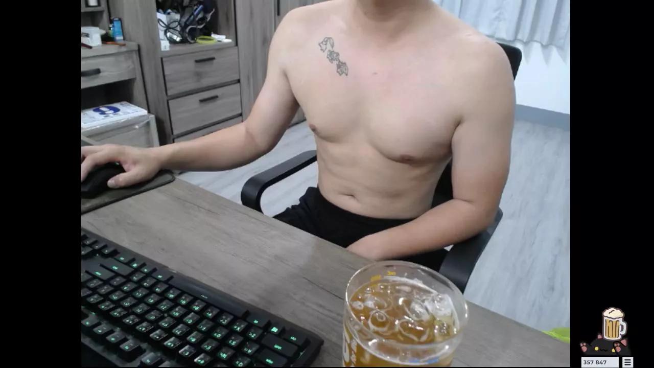 smallsmallwa on Cam4 