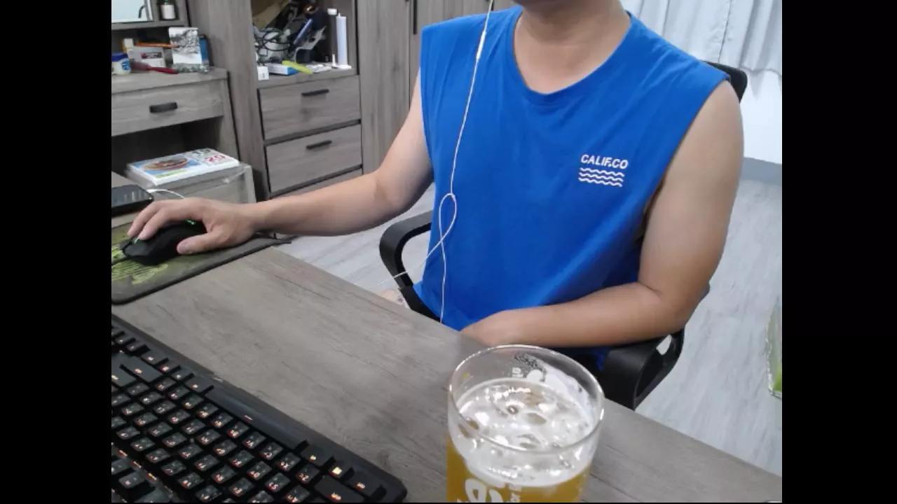 smallsmallwa on Cam4 