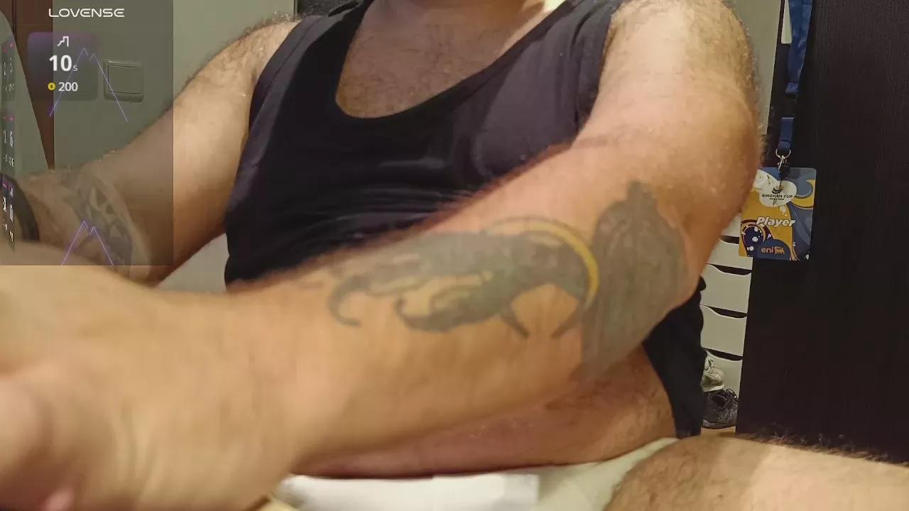 spain_bear on Cam4 