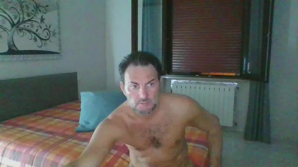 Offline superbonazzo on Cam4