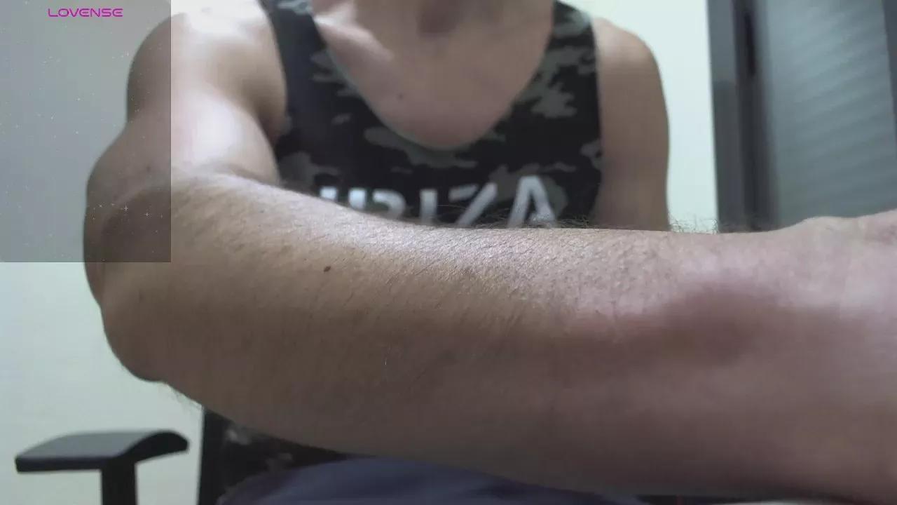 surfgymboy on Cam4 