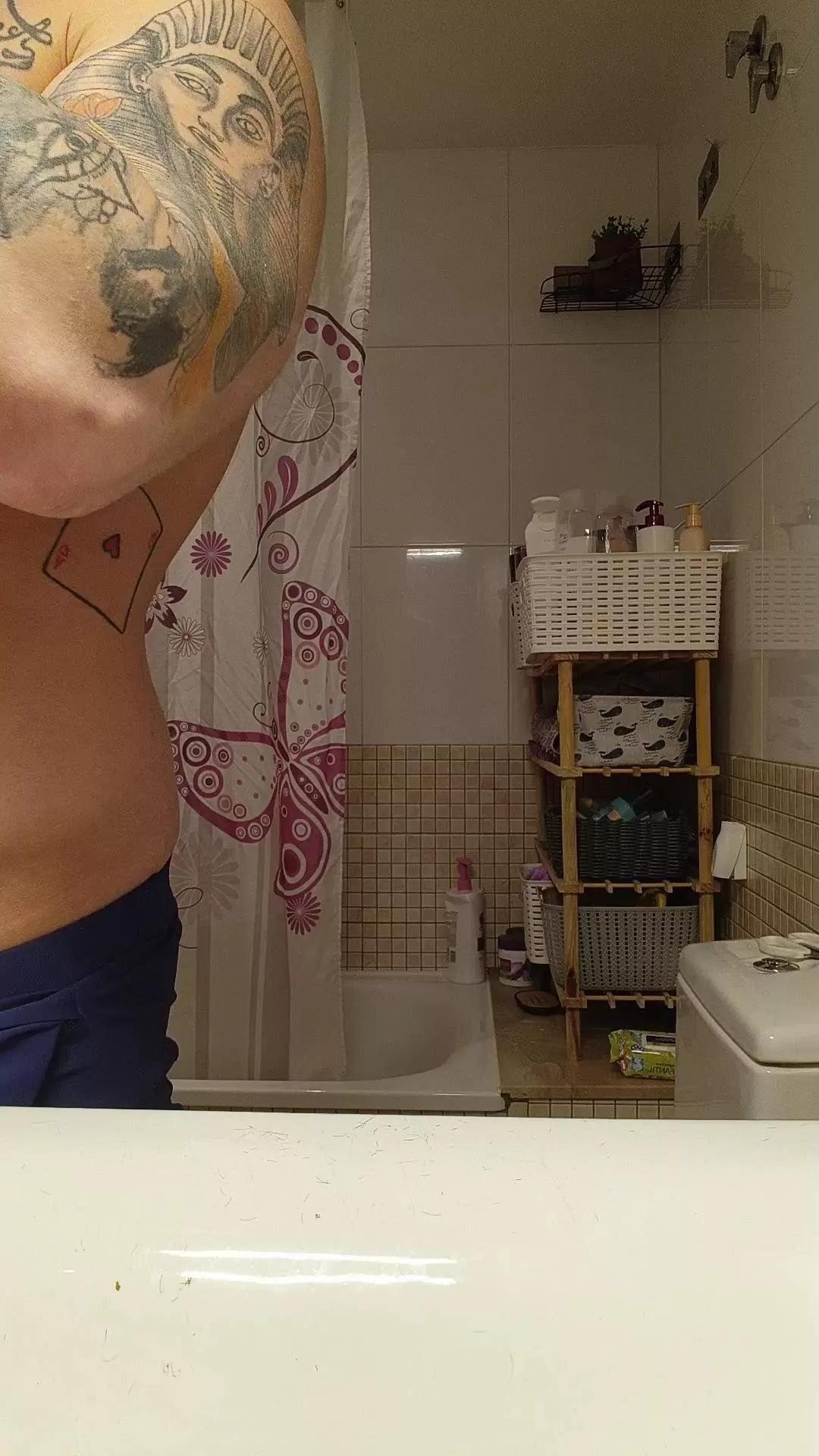 taruated24 on Cam4 