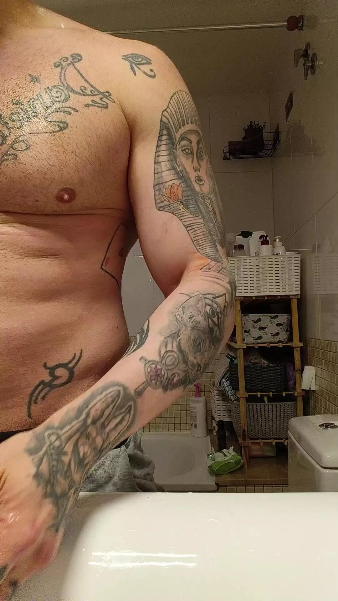 taruated24 on Cam4 