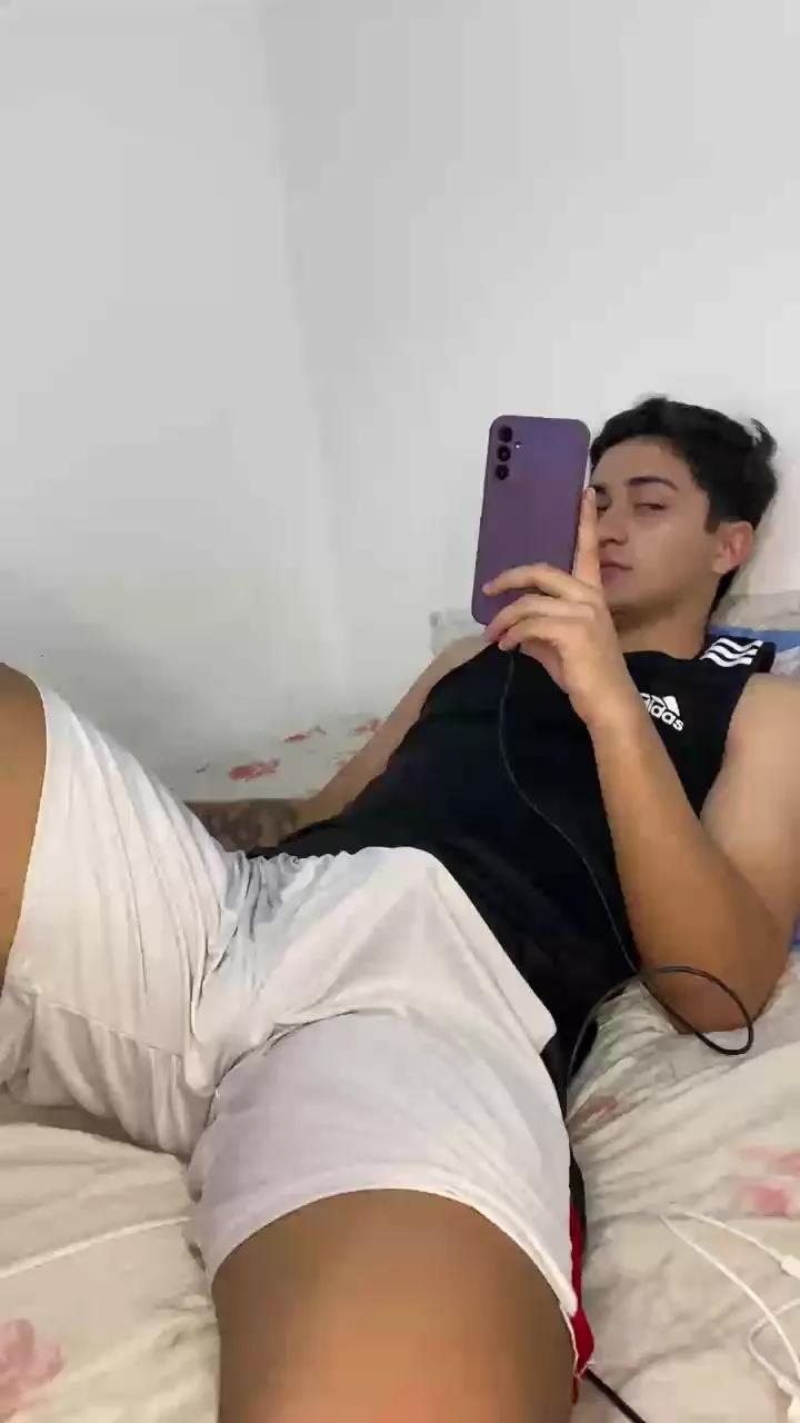 Tavinh067 on Cam4 