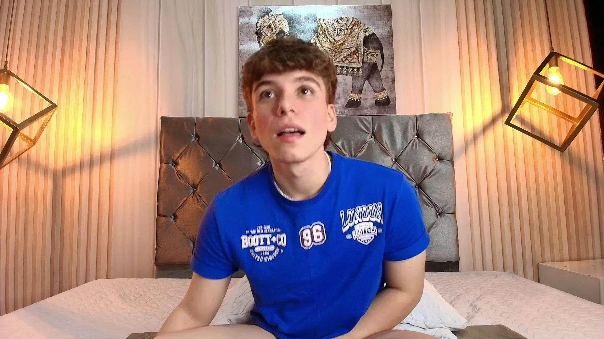 Offline Tayler_White on Cam4