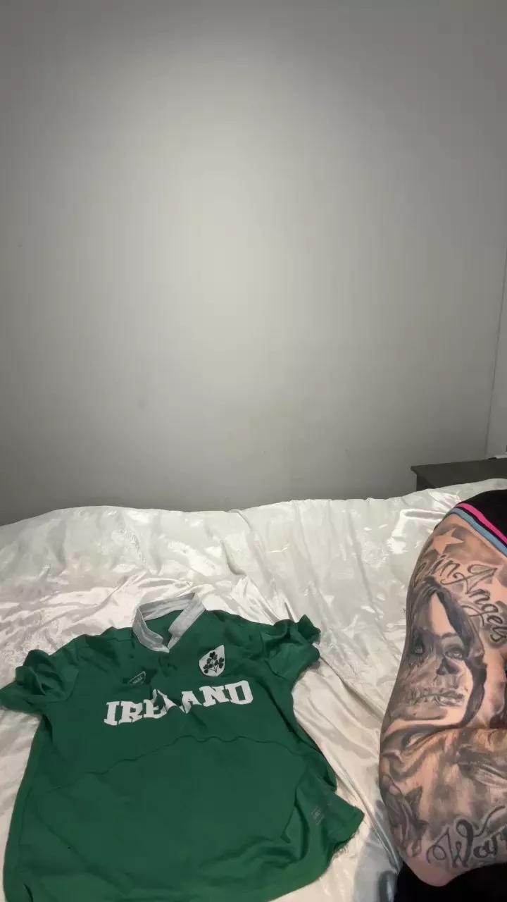 Theirish_bull on Cam4 