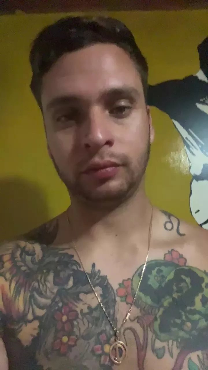 Offline thierryalbert2 on Cam4