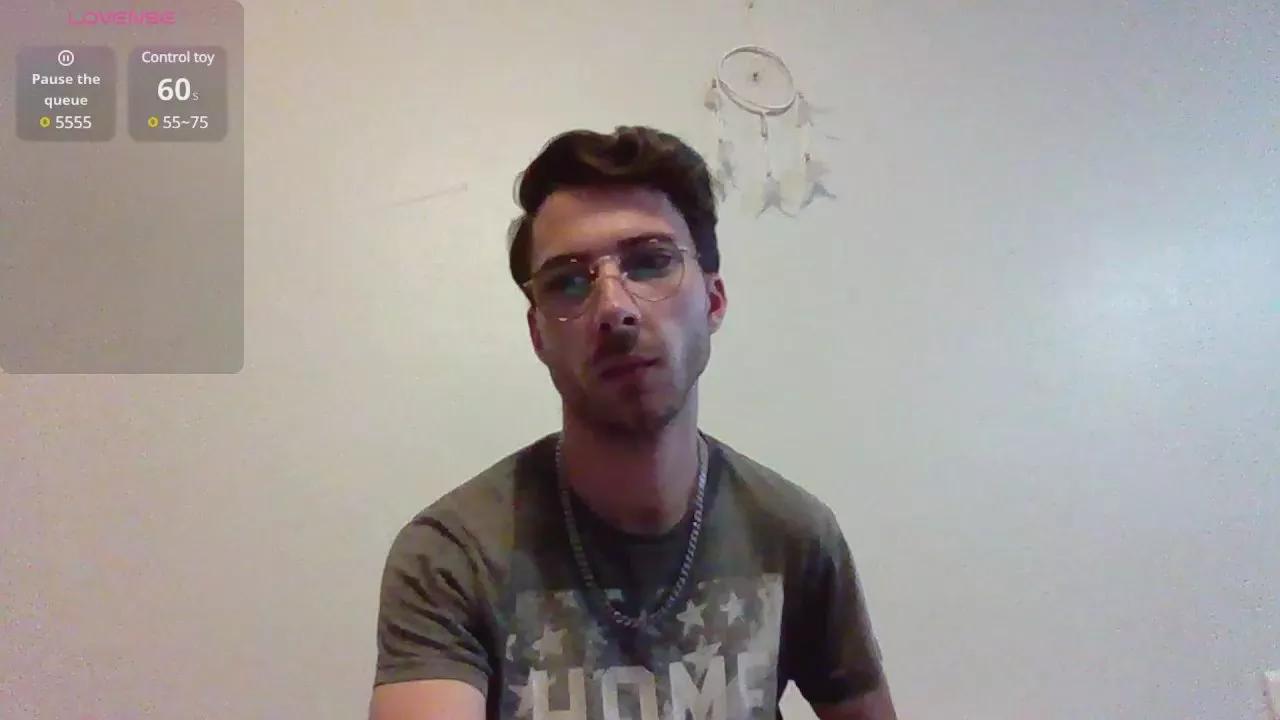thomas954 on Cam4 