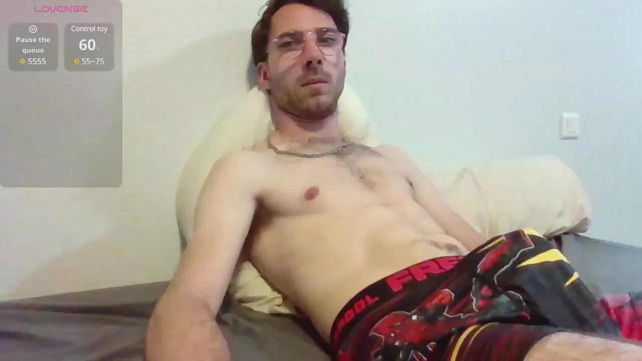 thomas954 on Cam4 
