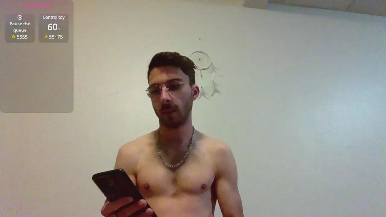thomas954 on Cam4 