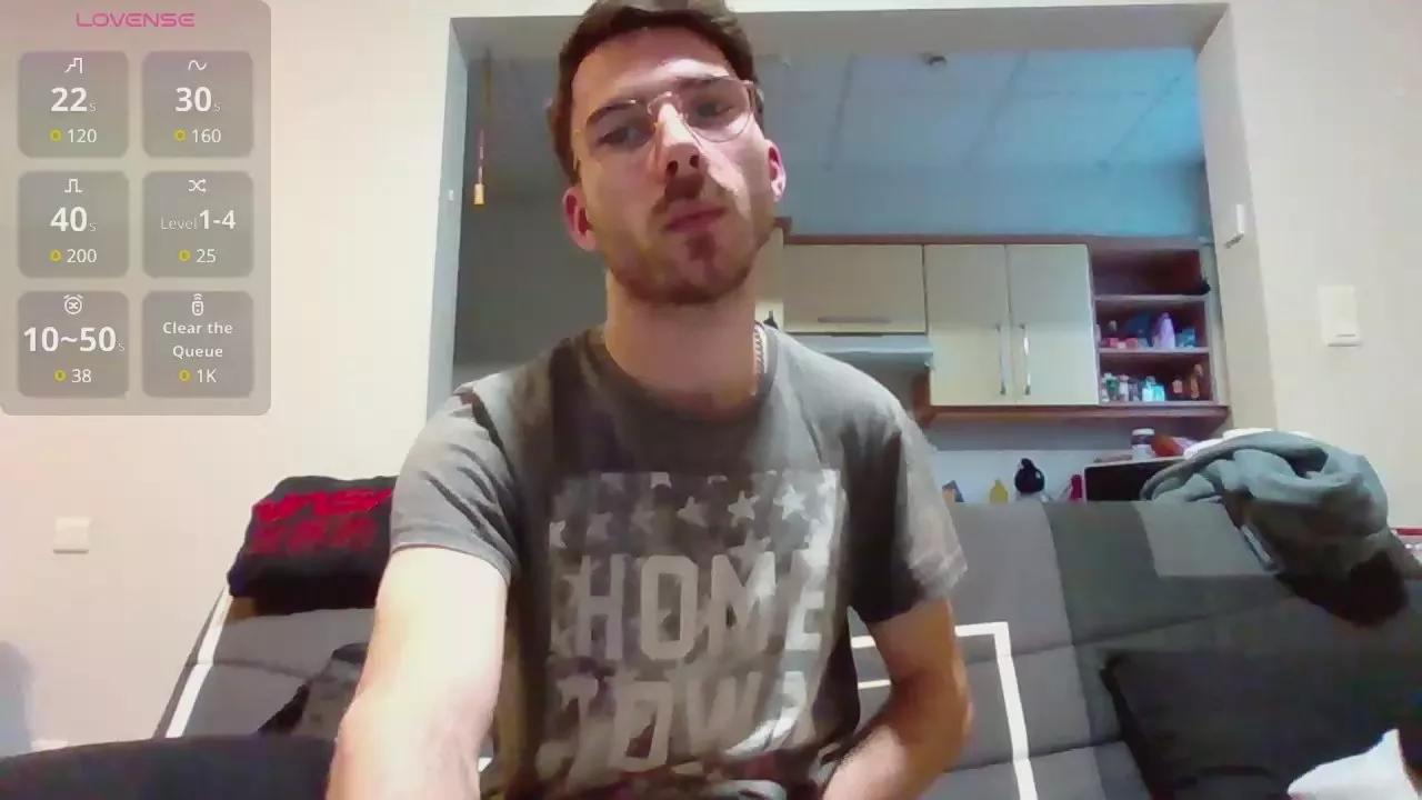thomas954 on Cam4 
