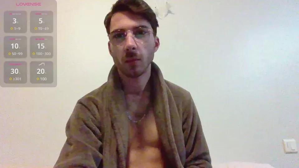 thomas954 on Cam4 