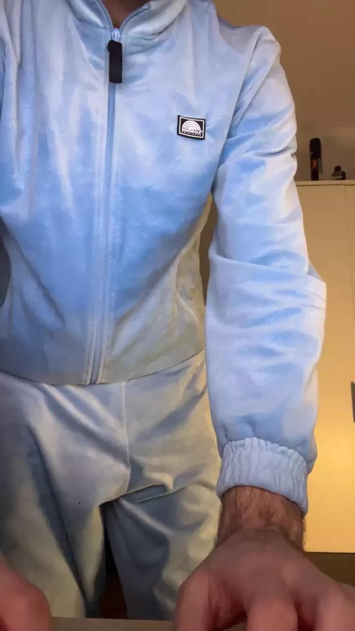 ThorOdinson03 on Cam4 