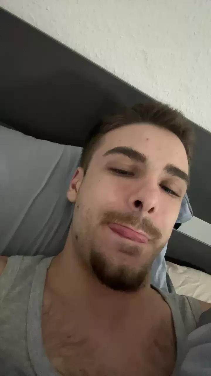 ThorOdinson03 on Cam4 