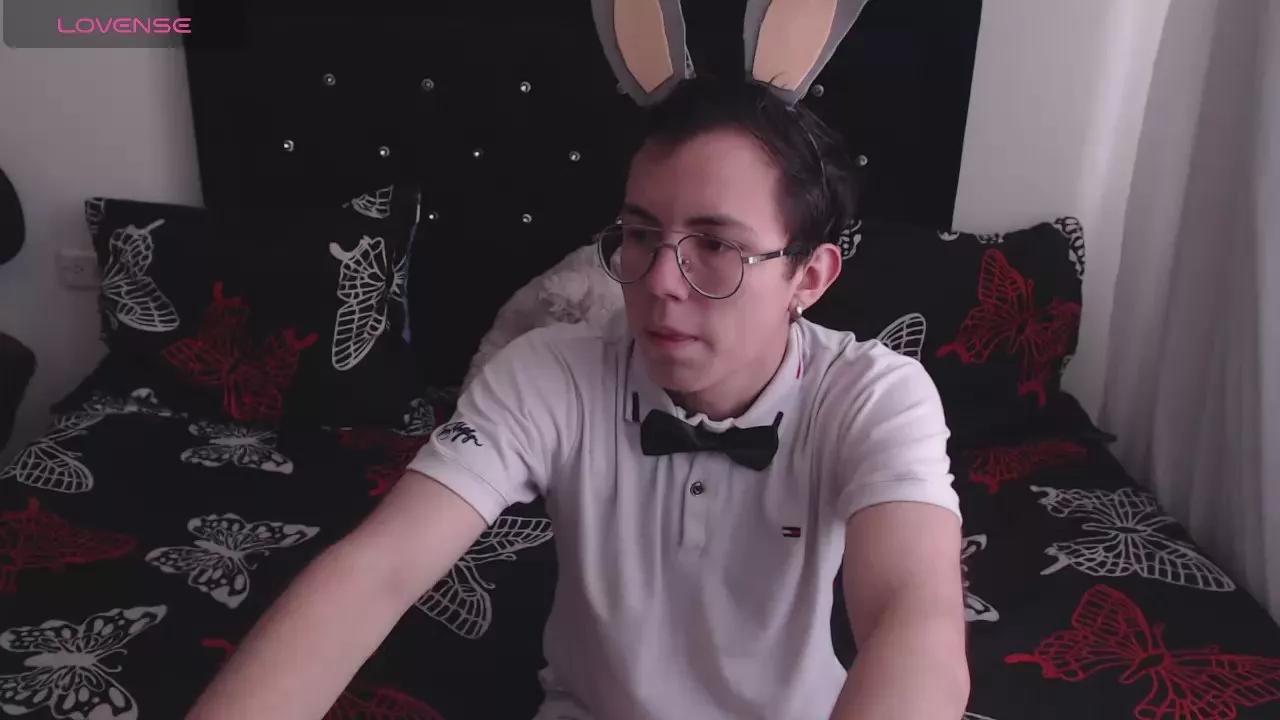 TinaNCharlie on Cam4 